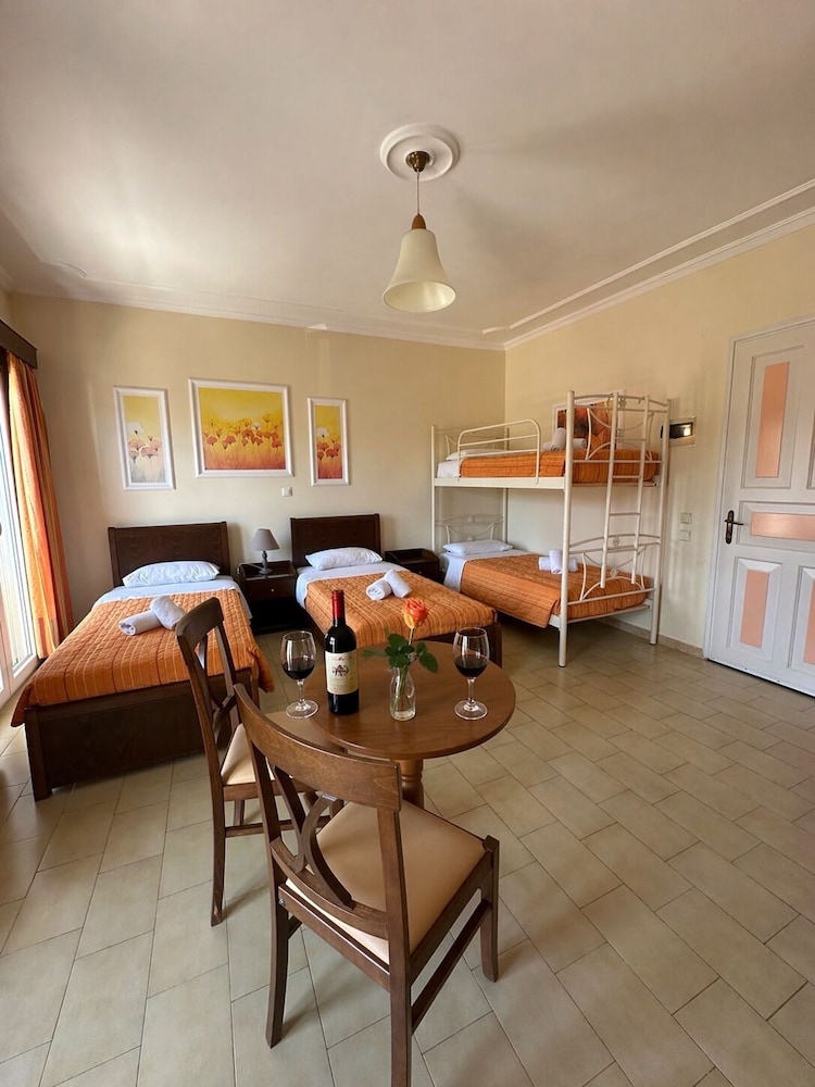 Molfetta Beach Hotel 38/56