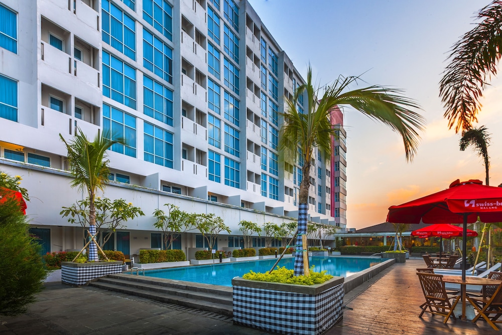Swiss-Belinn Malang 67/74
