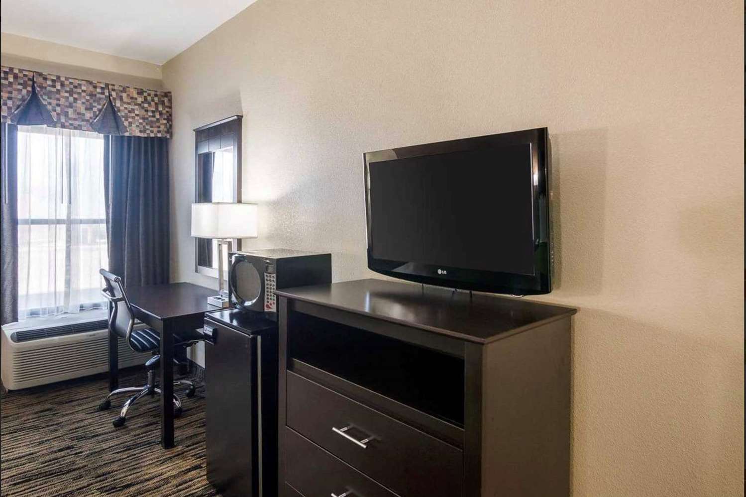 Days Inn by Wyndham Fort Worth North / Fossil Creek 7/10