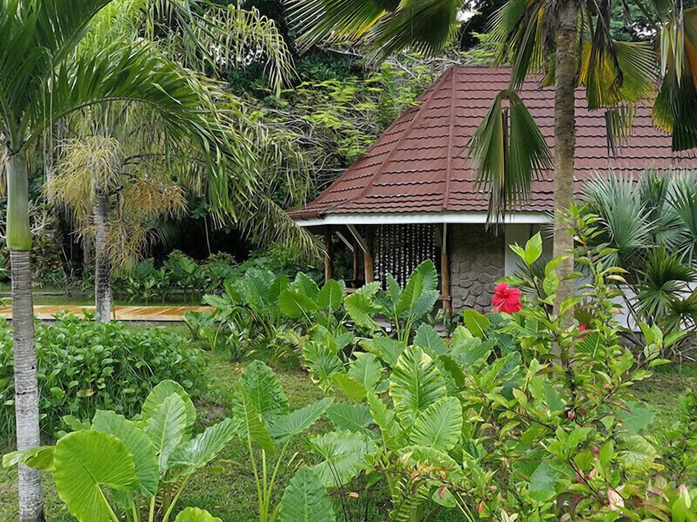 Bliss Praslin Seychelles 55/68