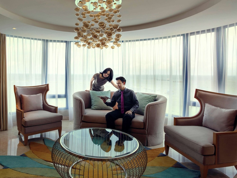 Mercure Convention Center Ancol 40/63