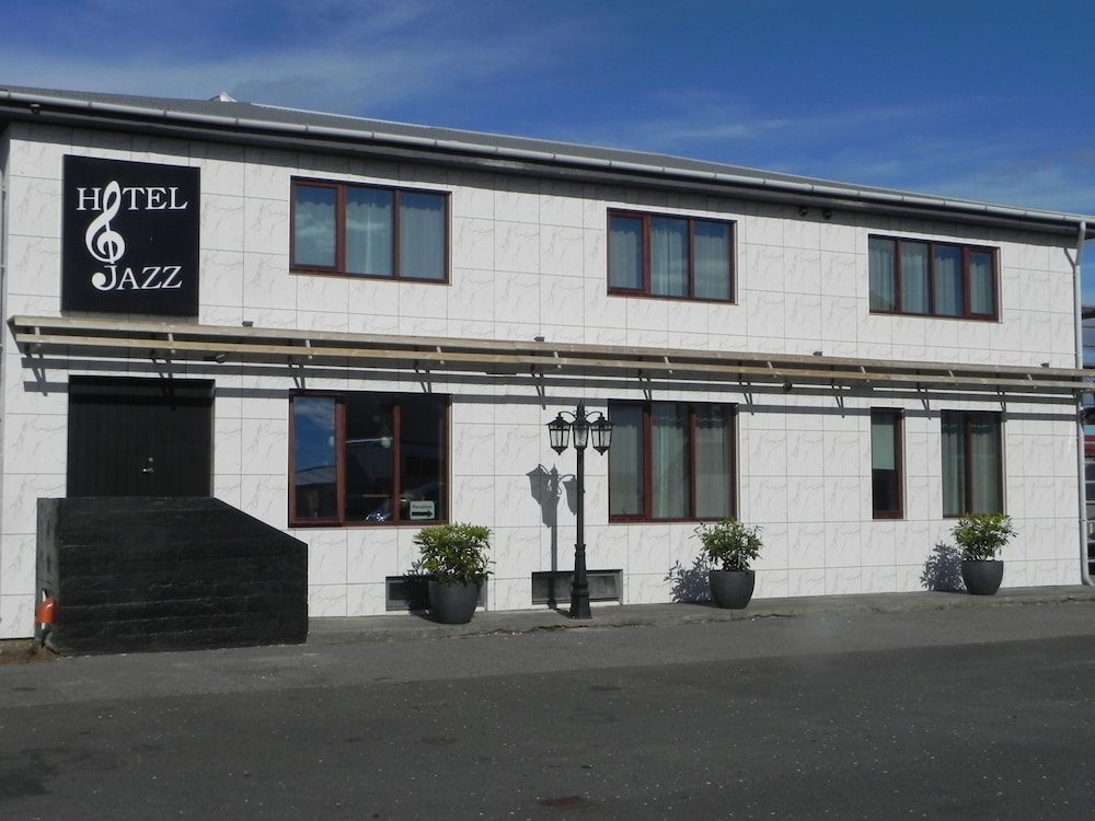 HOTEL JAZZ 3/50