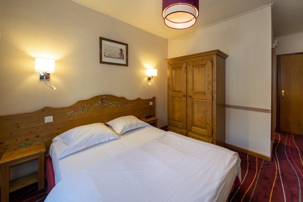 STANDARD, DOUBLE BED