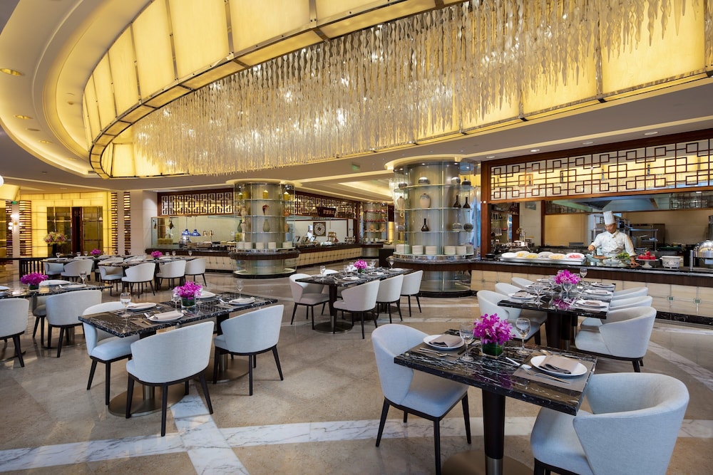Crowne Plaza Fudan 48/60