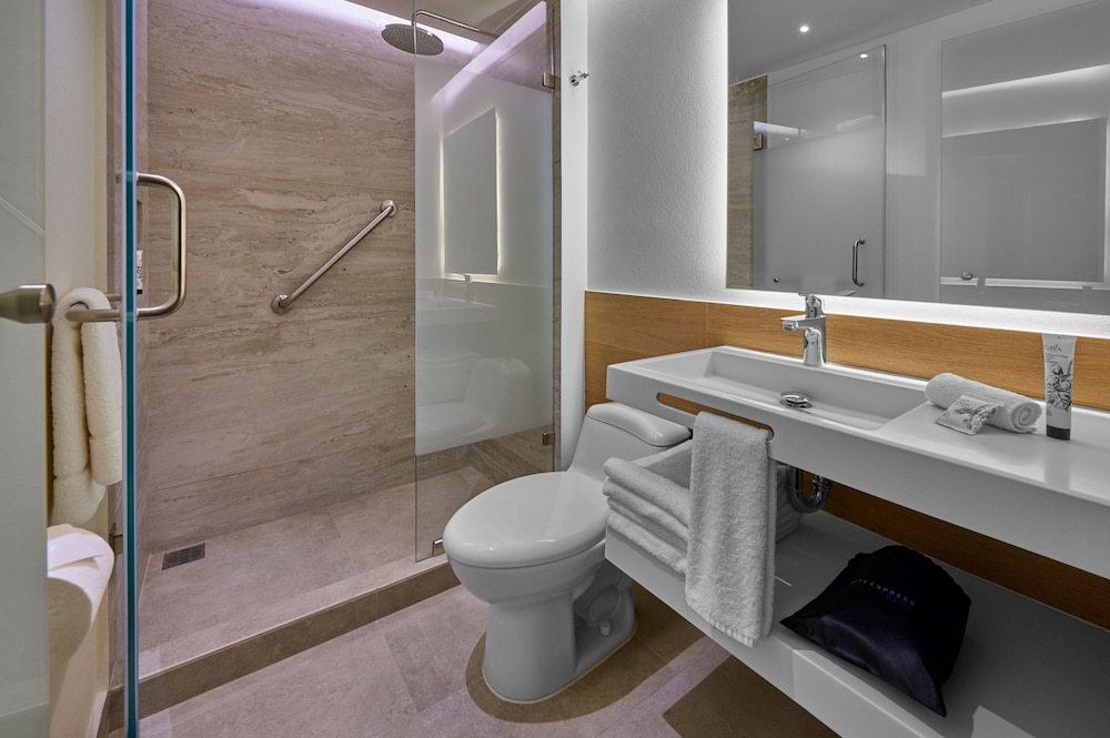 City Express Plus By Marriott Guadalajara Providencia 40/41