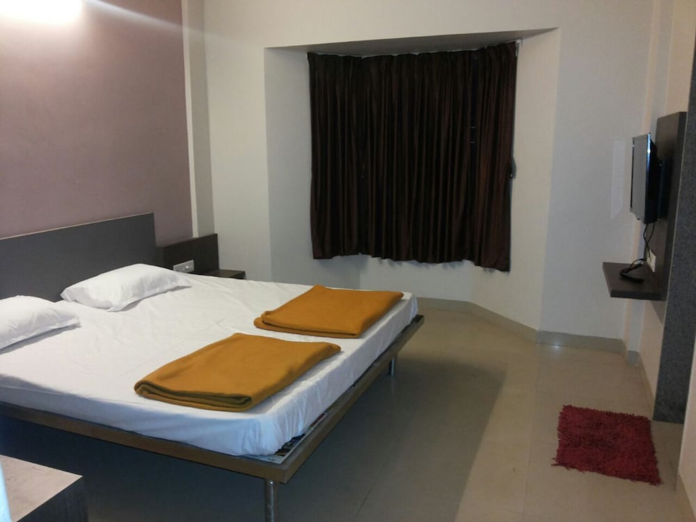HOTEL GREENLAND ELEGANT 6/19