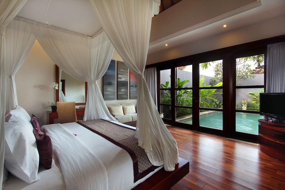 1 BEDROOM, EXCLUSIVE, VILLA, PRIVATE POOL