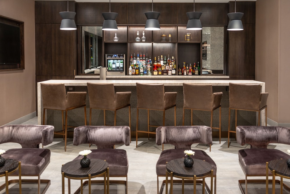 HOLIDAY INN BOSTON LOGAN AIRPORT - CHELSEA 42/64