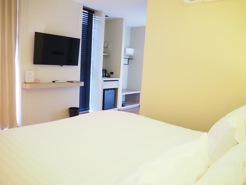 M2 Hotel Waterside 9/24