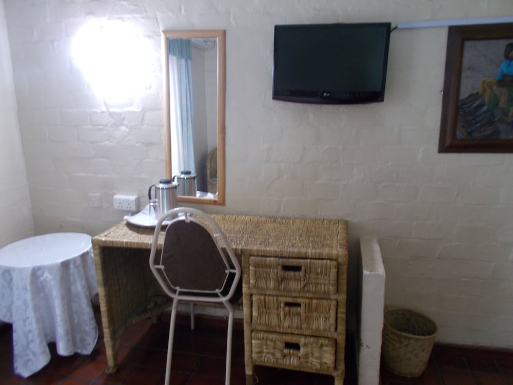 Ndeke Hotel 25/33