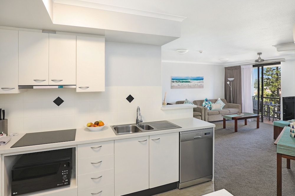 Neptune Resort 65/80