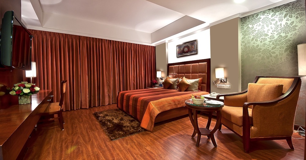 The Golden Plaza Hotel Spa 24/35