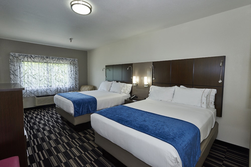 Holiday Inn Express Suites Birmingham South Pelham 14/52