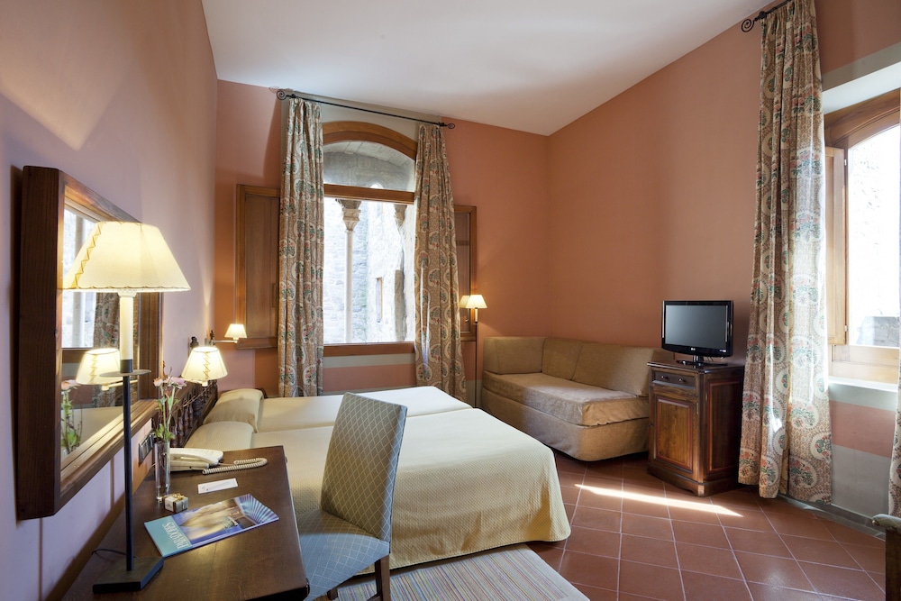 Parador De Cardona 5/32