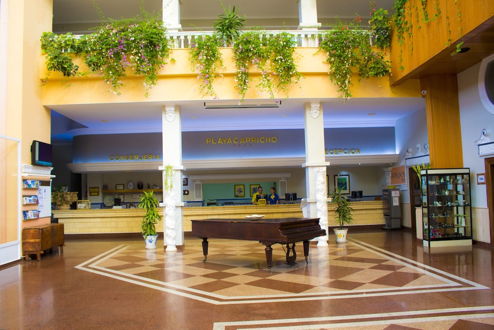 Playacapricho Hotel 47/50