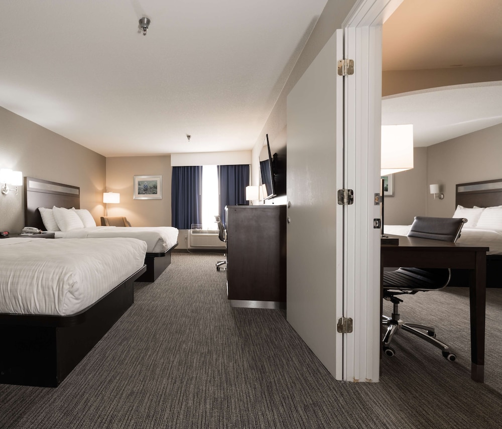 Best Western Abilene Inn Suites 9/34