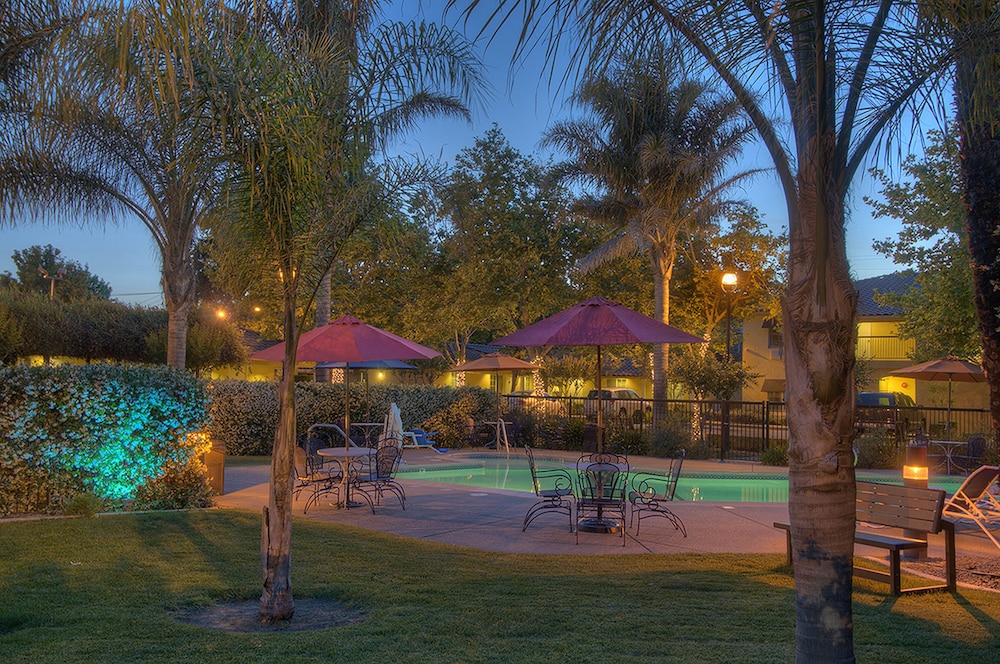 University Park Inn & Suites 5/38