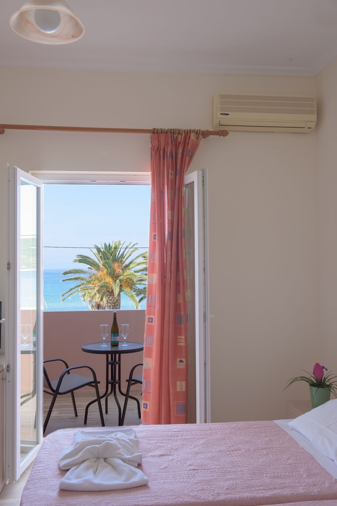 Alkyon Beach Hotel 9/15