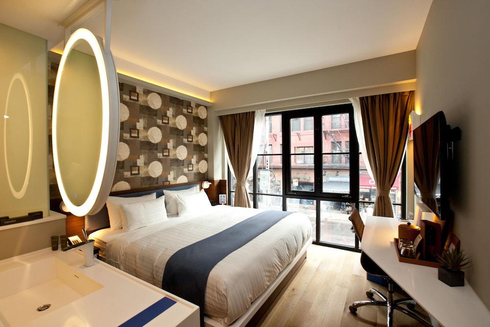 NobleDen Hotel 37/57