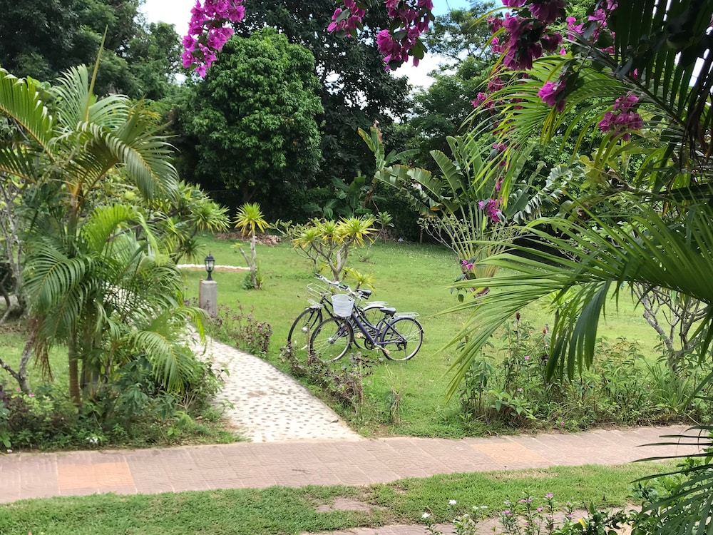 Atmaland Resort 58/66