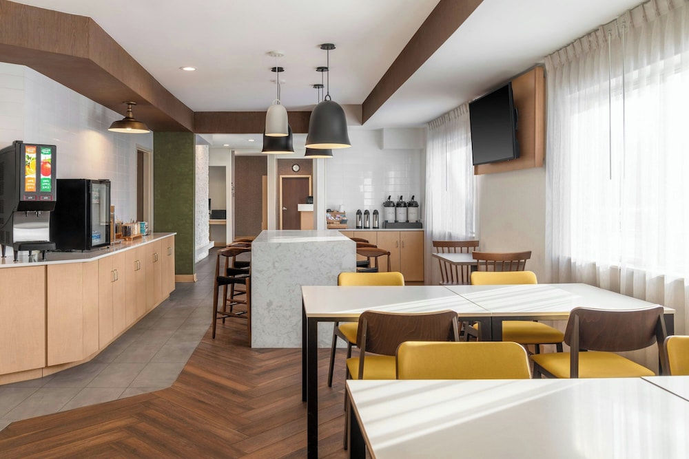 Fairfield Inn & Suites Jackson 44/52