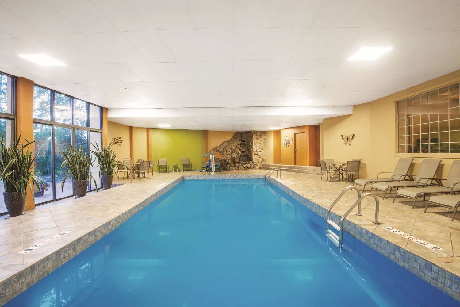 La Quinta Inn & Suites by Wyndham Silverthorne - Summit Co 9/20