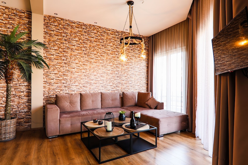 Superior One Luxury Apartments 22/33