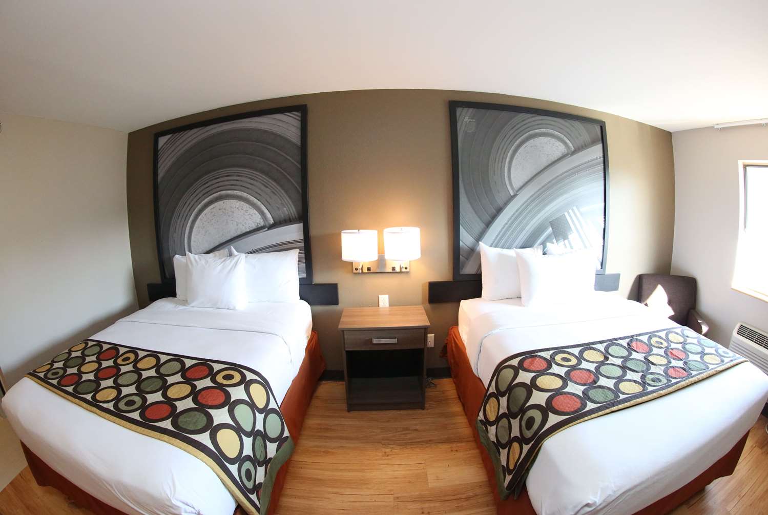 Super 8 by Wyndham Portsmouth 13/38