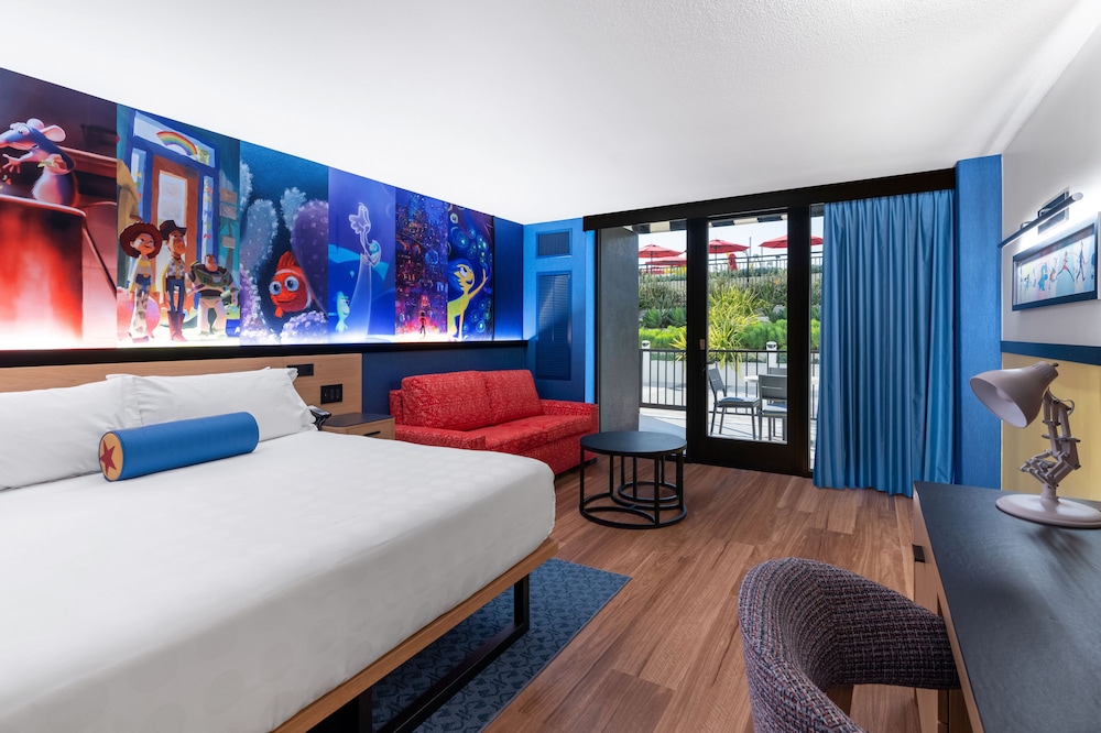 Pixar Place Hotel 25/60