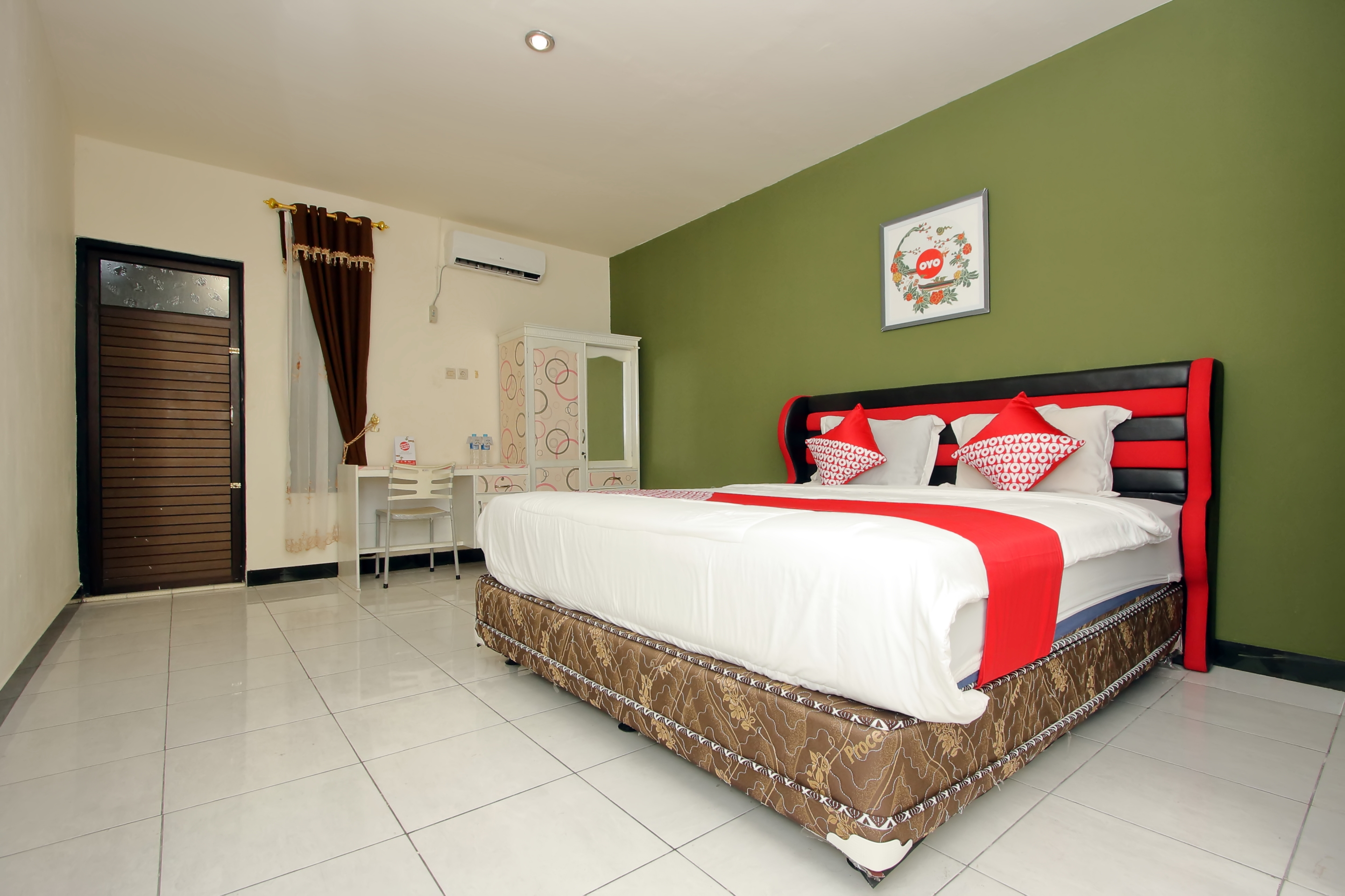 OYO 933 Wisma Malawen 15/33