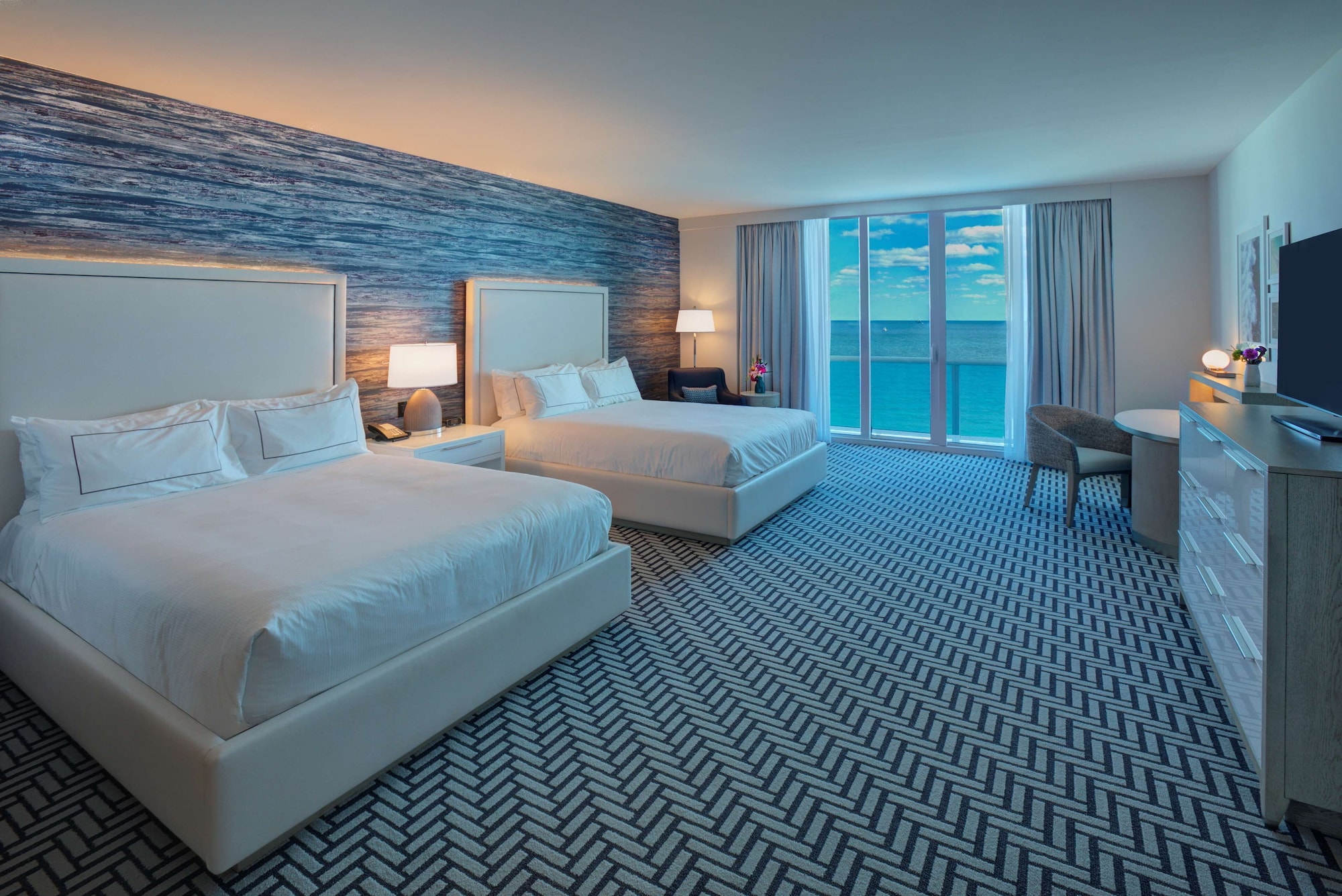 ROOM, 2 QUEEN BEDS, OCEAN FRONT, BALCONY