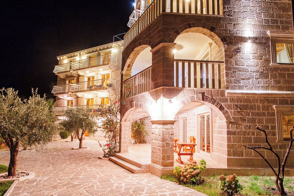 Pietra Mare Apartments 5/50