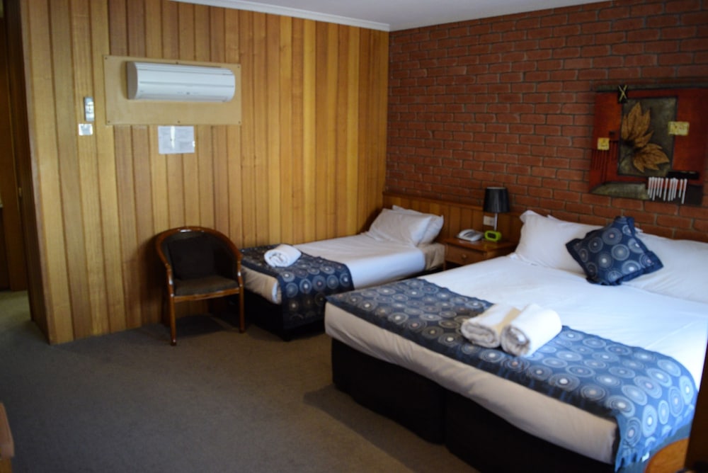 Bakery Hill Motel 13/35