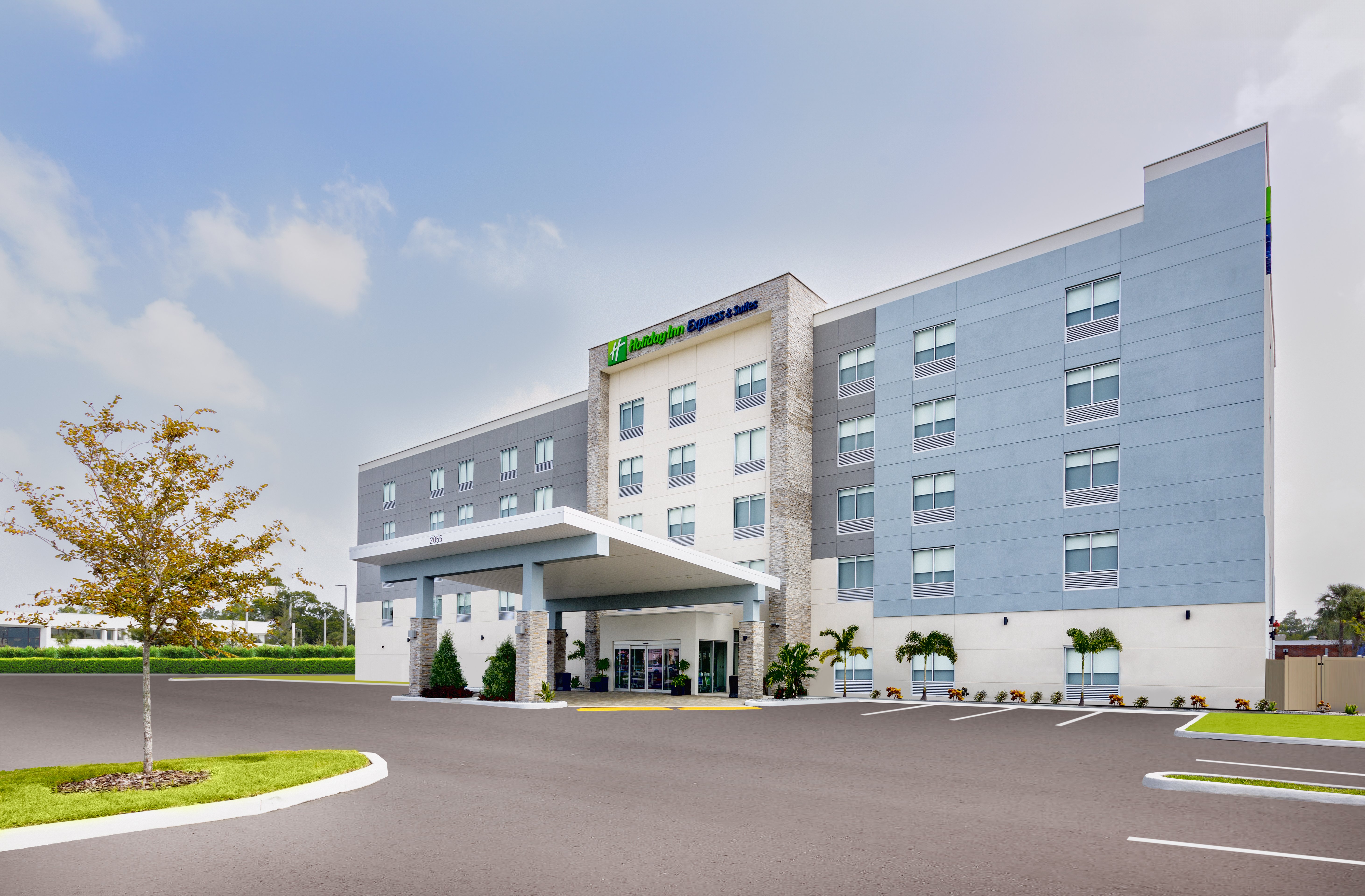 Holiday Inn Express & Suites Tampa Stadium Airport Area 30/36