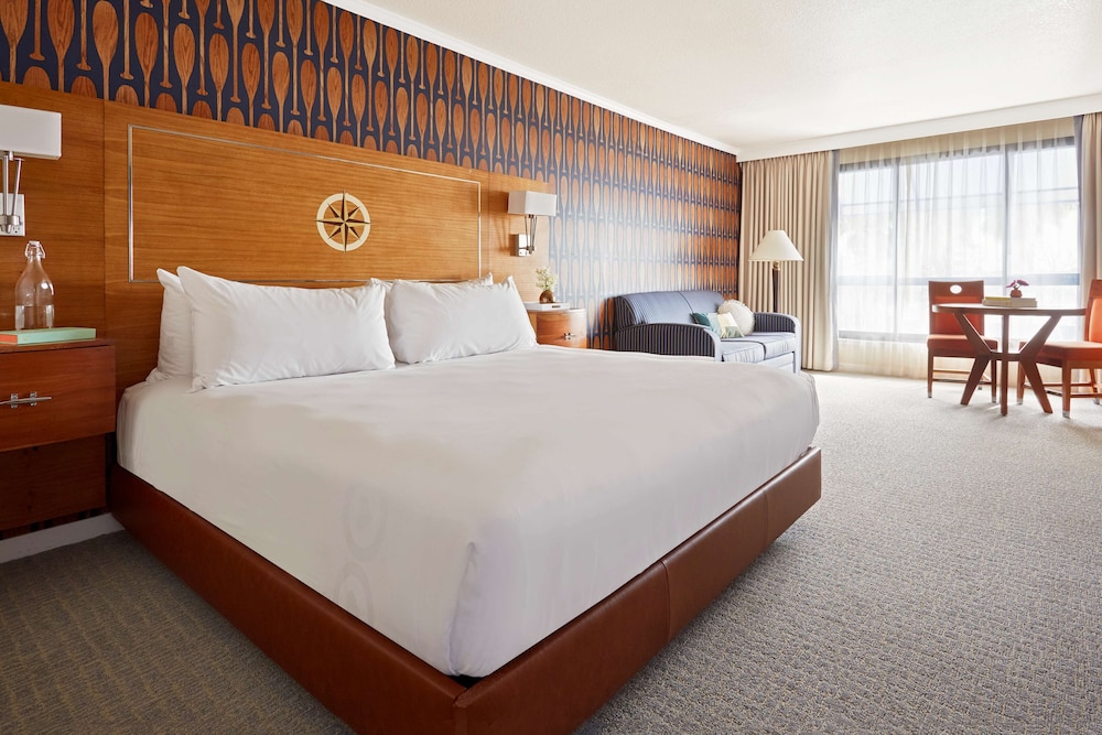 Waterfront Hotel - JDV by Hyatt 13/55