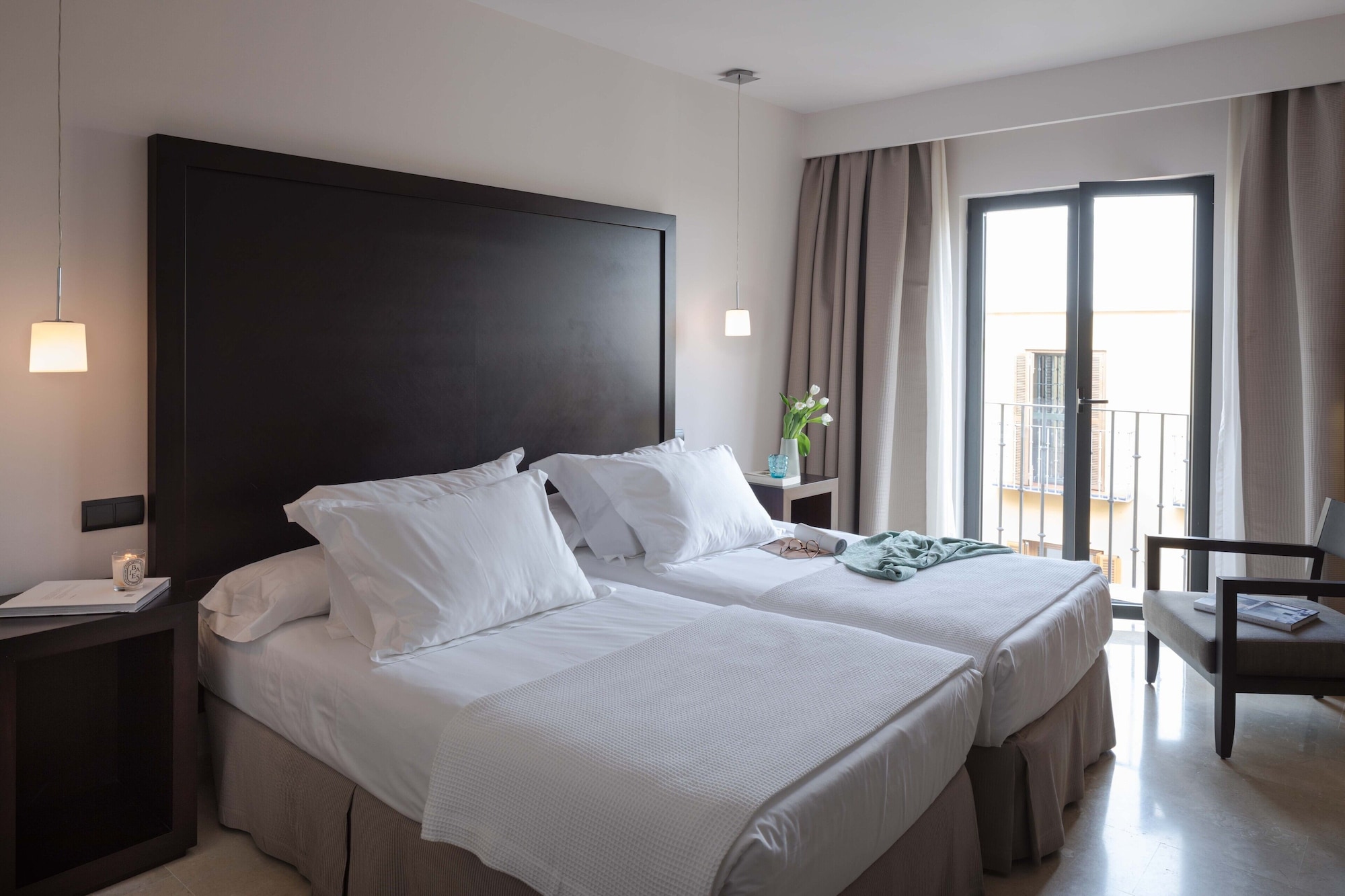STANDARD, DOUBLE BED