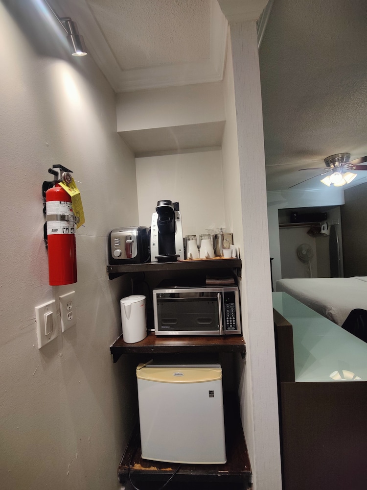 Divya Sutra Suites on Robson Downtown Vancouver 22/42