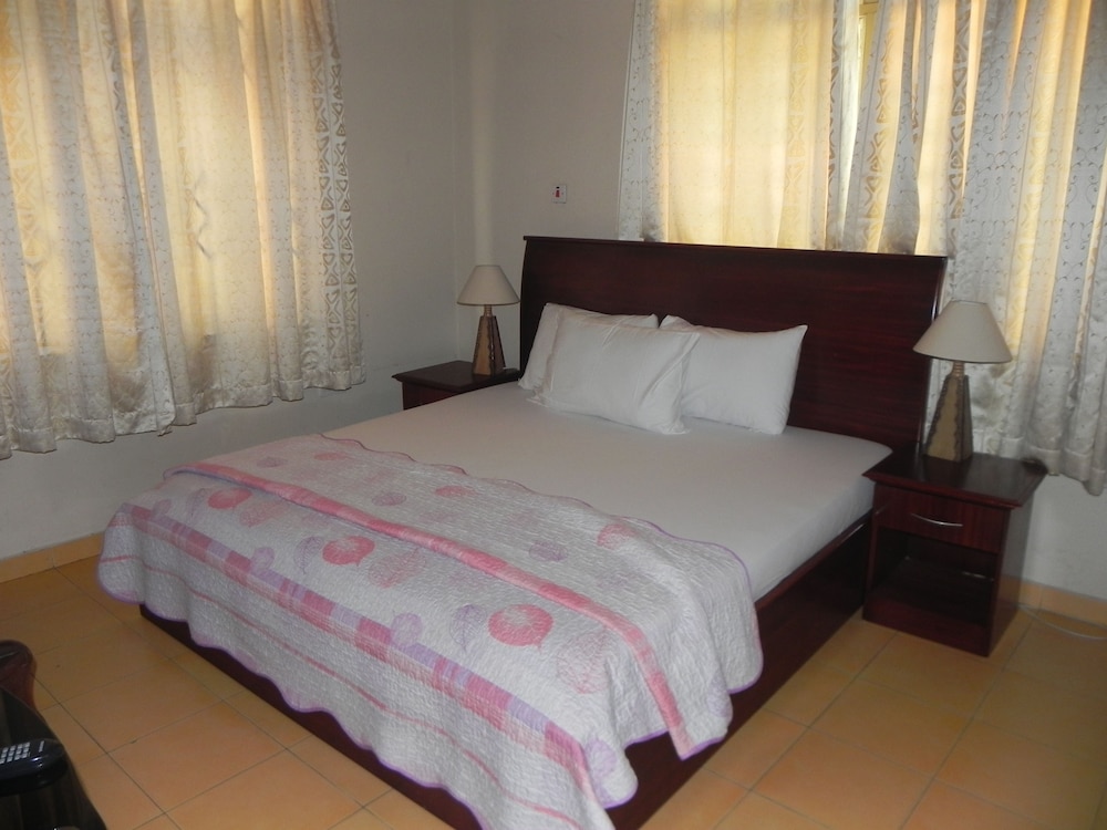 Oriental Hotel North Legon - Adults Only 14/39