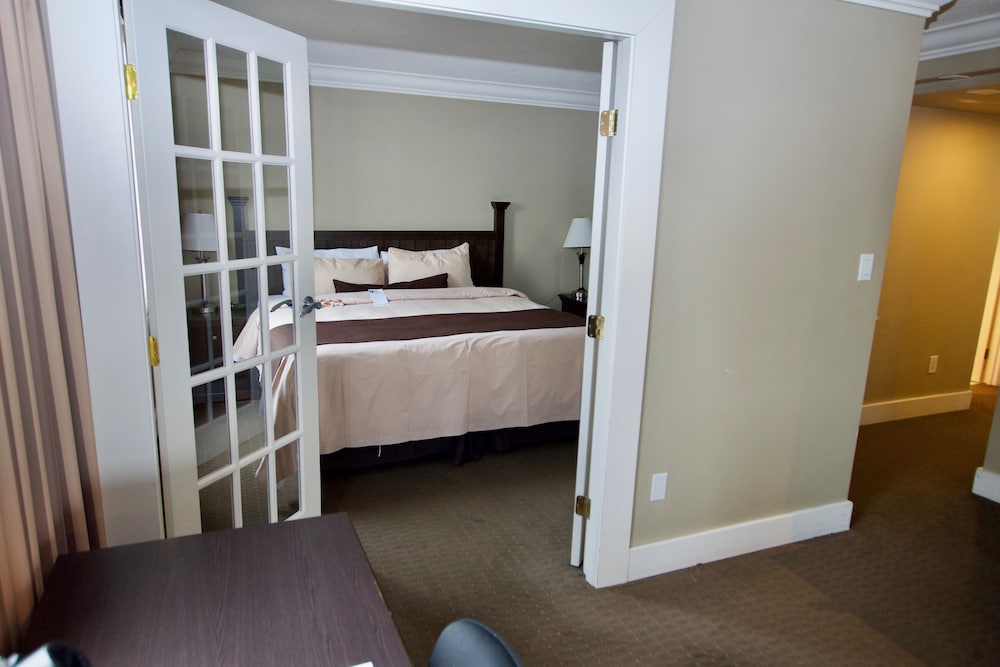 Century Plaza Hotel & Spa 63/74