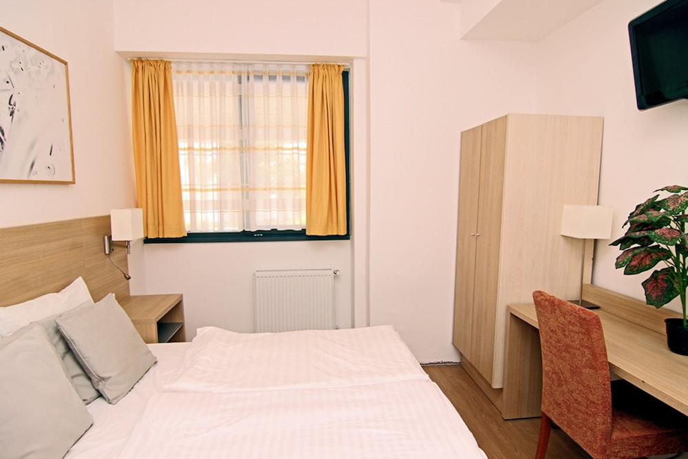 Absolut City Hostel Budapest 19/50