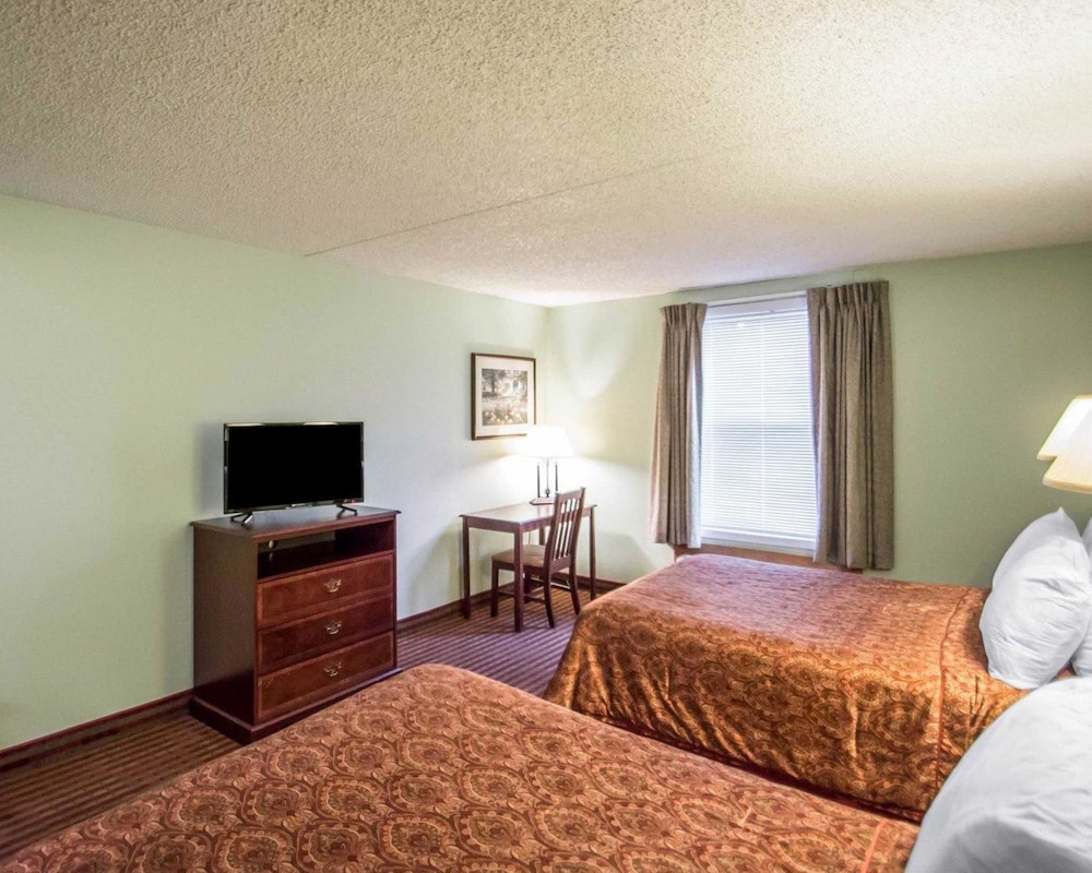 Rodeway Inn Lakeville - Finger Lakes Area 8/35