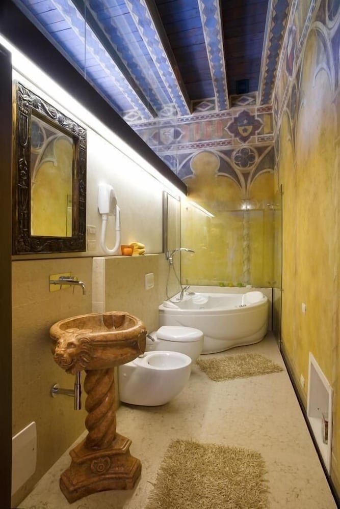 Relais Castello Bevilacqua 49/50