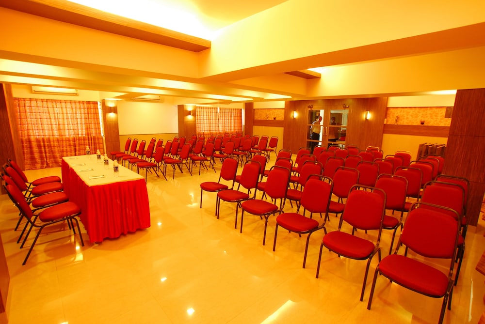 Hotel Mourya Residency 12/17