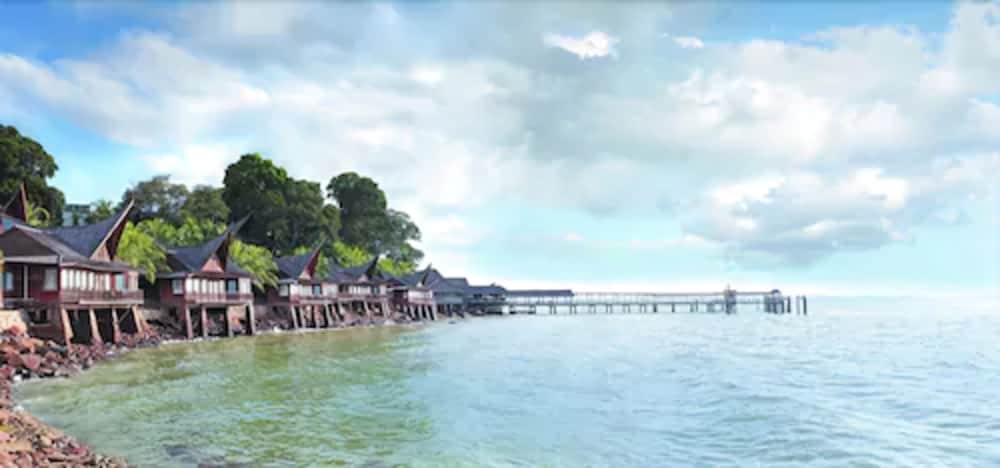 Batam View Beach Resort 66/68