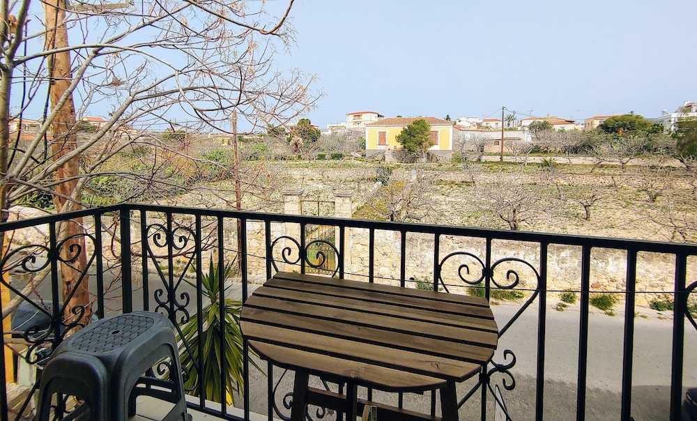 Aegina Hotel 59/73