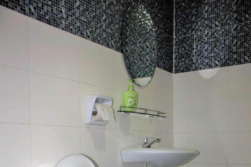 Aeon Tebrau Homestay & Hotel 13/62