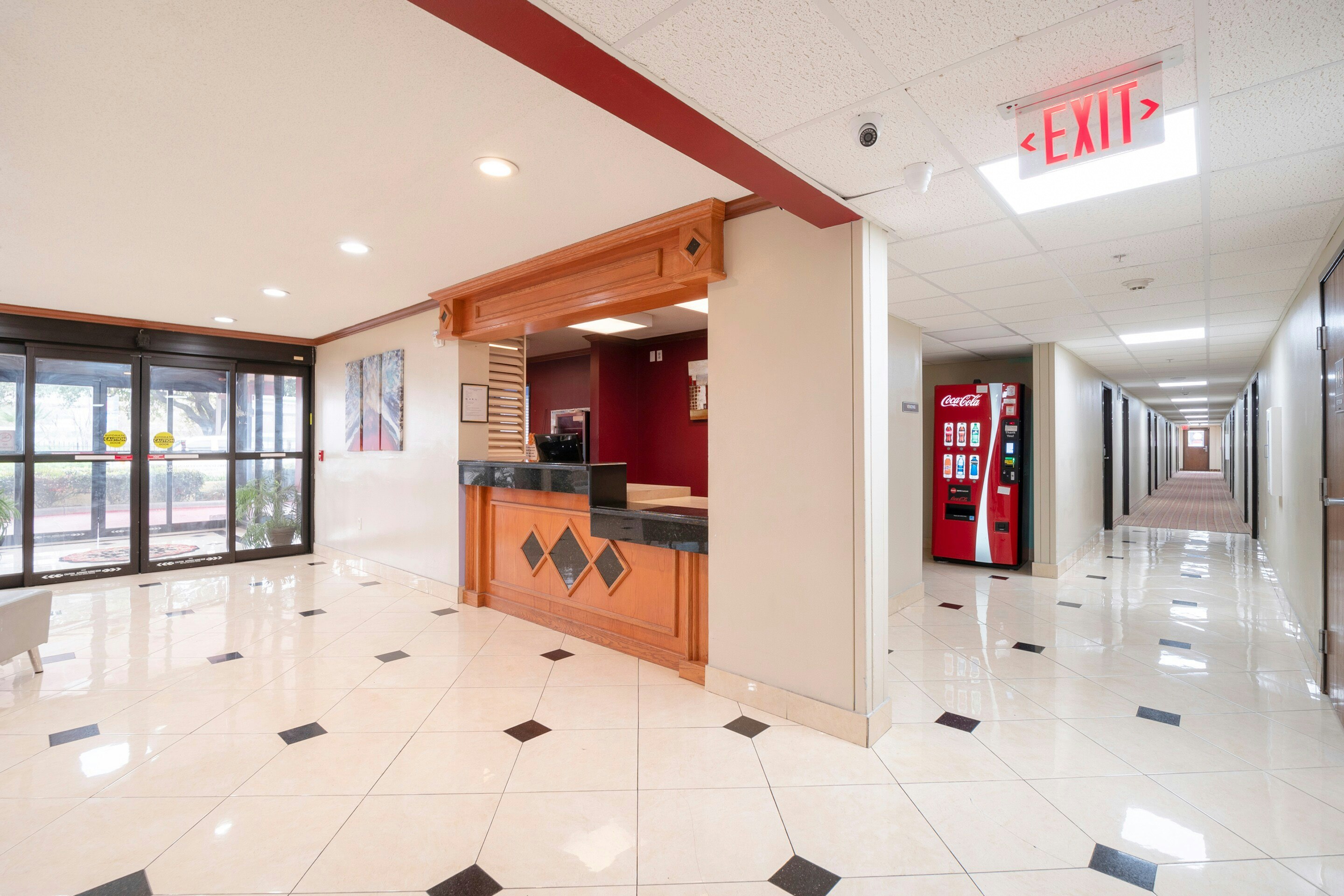 OYO Townhouse Houston Airport North 7/27