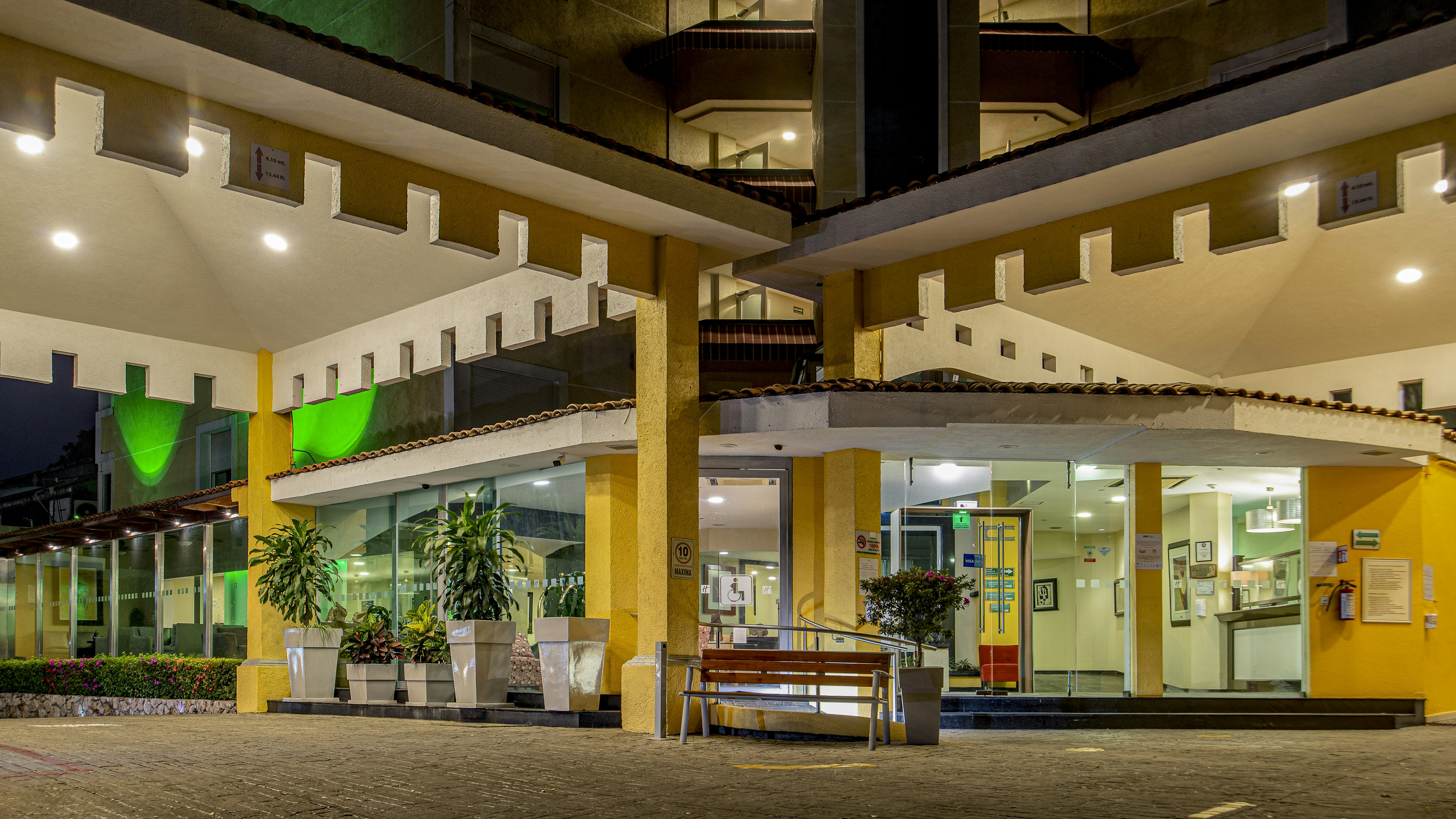Holiday Inn Cuernavaca 2/50