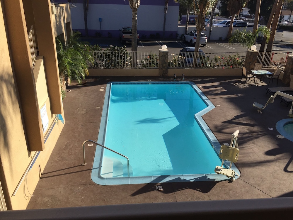 Chula Vista Inn 43/61