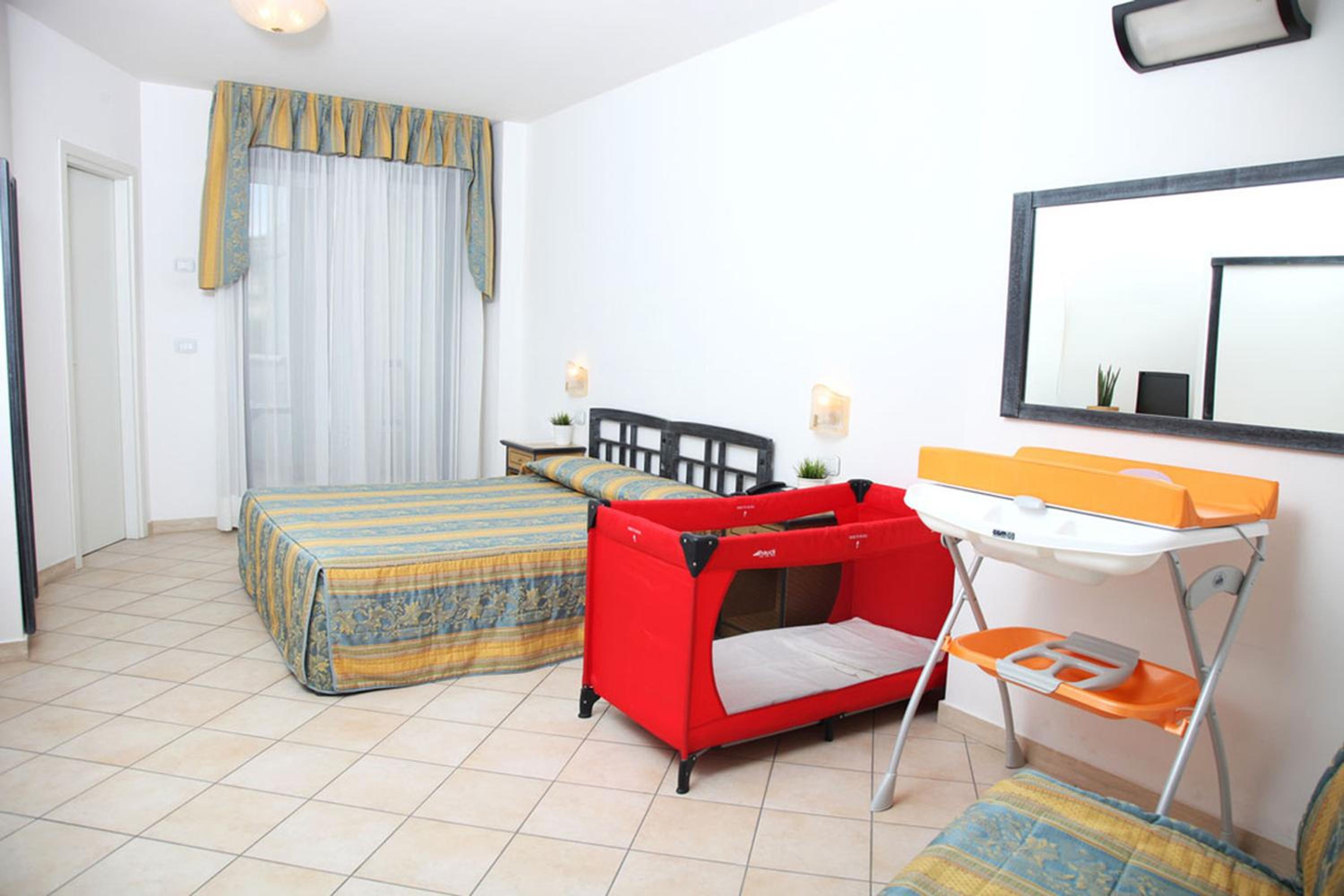 HOTEL PARCO DEI PRINCIPI 18/56